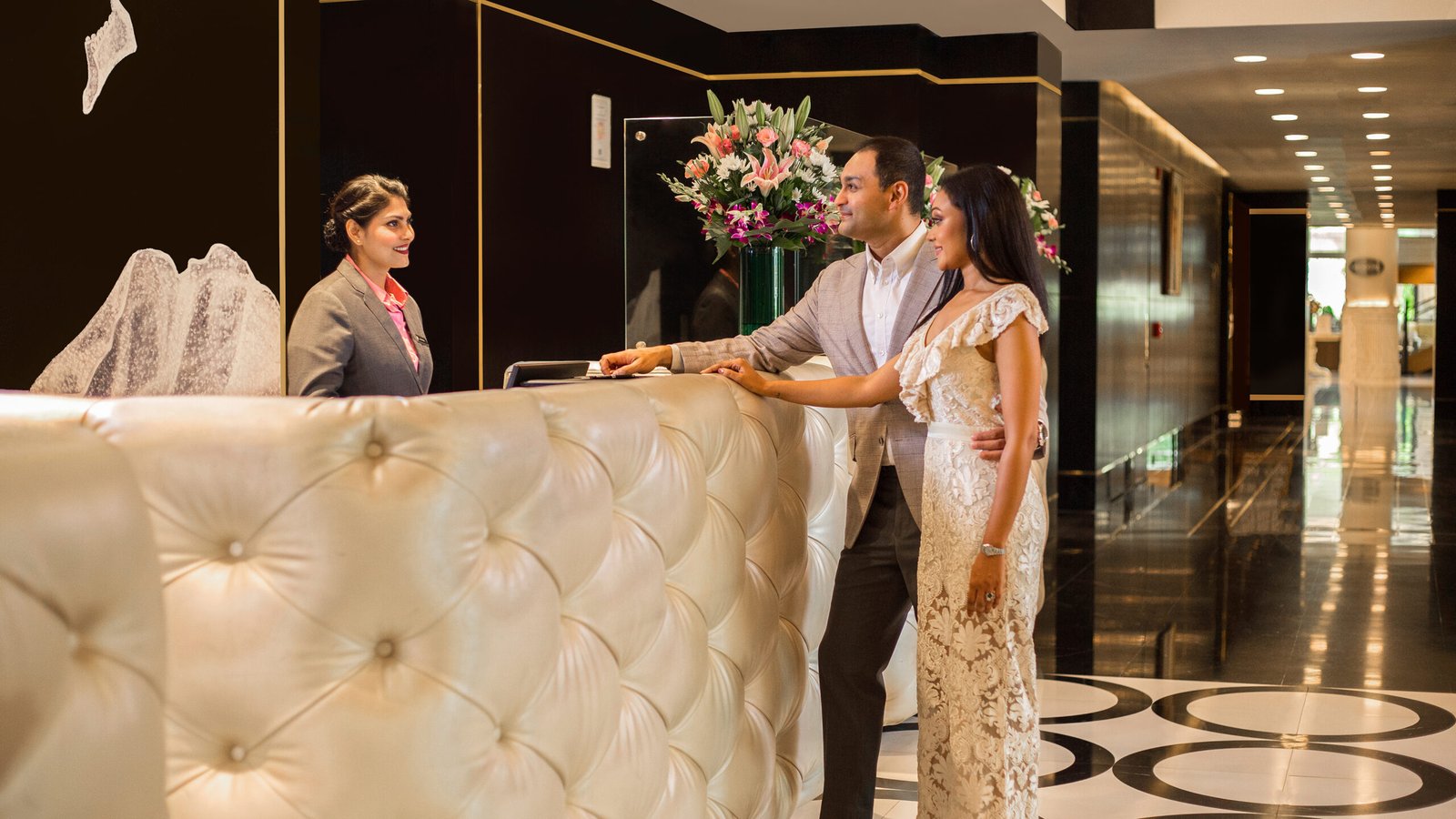 Check In - Desk